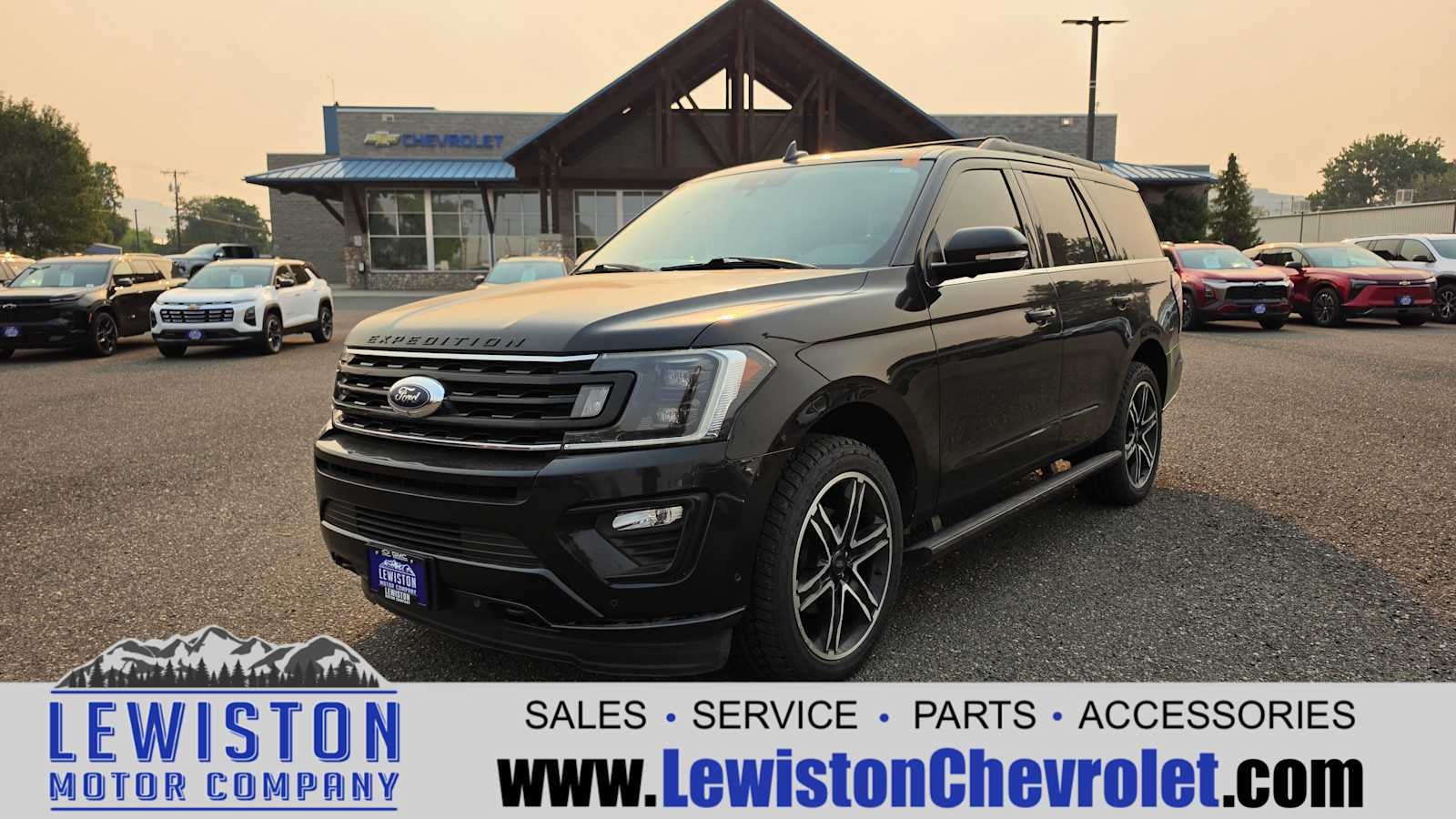 2019 Ford Expedition Limited in Black — front three-quarter view