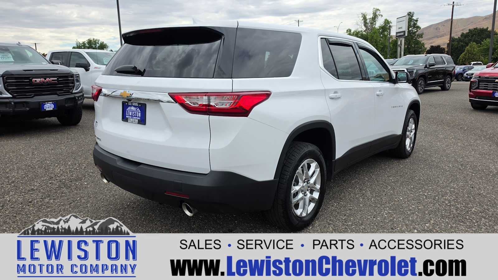 2021 Chevrolet Traverse — detail view