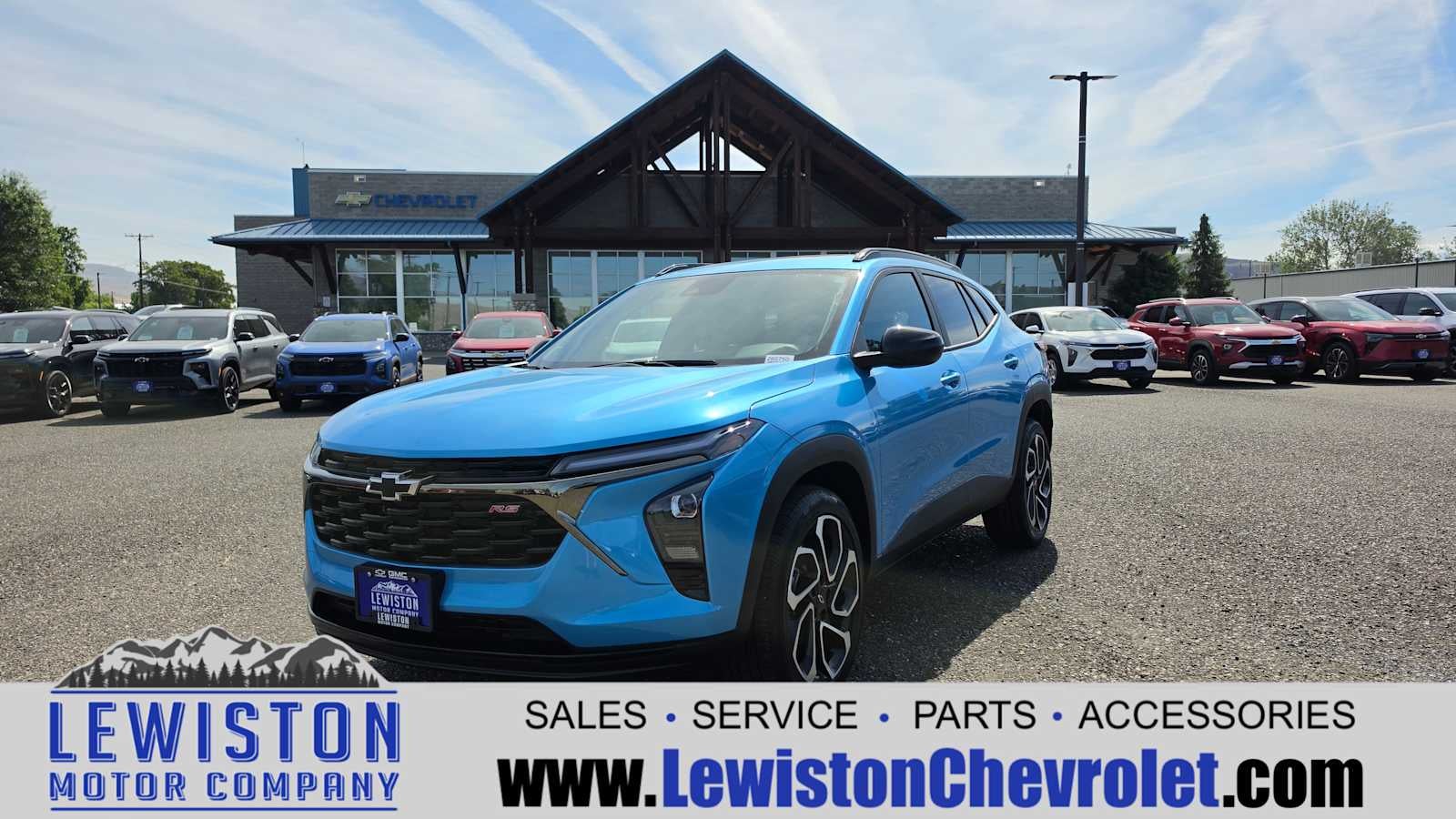 2026 Chevrolet Trax 2RS in Marina Blue Metallic — front three-quarter view
